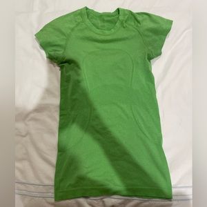 Lululemon swifty tech short sleeve top